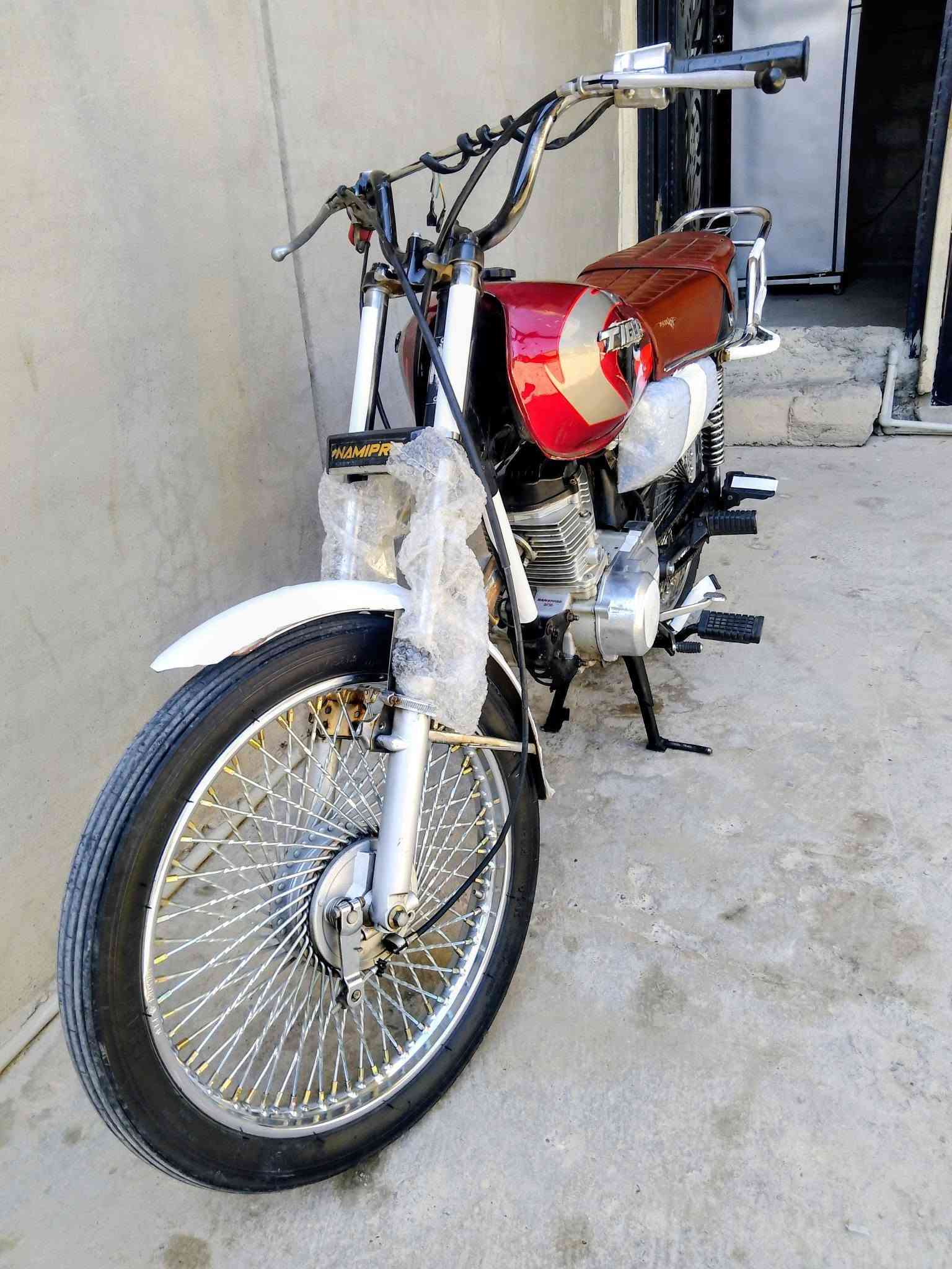 نامي بروو 2020 نفخ ماروني 👍🏍️
محرك وكير شرط لاصرف ولا عيب مثل ساعه مكينه ناعمه 
تايرات وياله نضيفات مابيهم عيب 
صالنصه فووول كاتم 
تانكي كشن جديدات بلادي 
بريكات فول امامي خلفي دراجه سياقته حلوه مال جناي 
سعر قفل من الاخير 290 حته لاتعبني ولا تعبك رجاا موصل 250 مابعته لئن جوه سوك ابيعلك لاتجي تكولي شبيها مابيها تفاصيل كدامك اقراها وتفاهم مكاني كركوك حي بدر 
مو شراي لاتعلق وتكسر بحلال عالم هاذه قفلي وبكيفي
