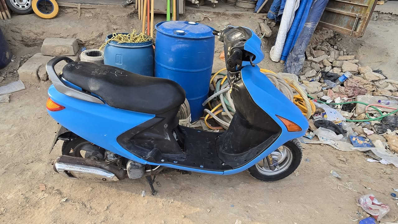 سلام عليكم  فراشه حاوية طك الجيس  الي يريده يخابرني او يراسلني على هاذه الرقم. ***********
