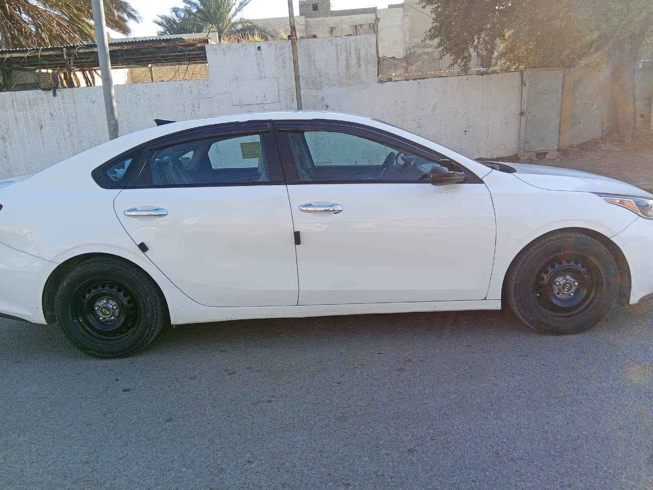 السلام عليكم
فورتي 21 رقم اربيل بسمي
مكينه 2000دوش كير عادي 
حادث مرفق بل منشور 
مكان السياره الامين الثانيه
السعر 107
للاستفسار ***********
