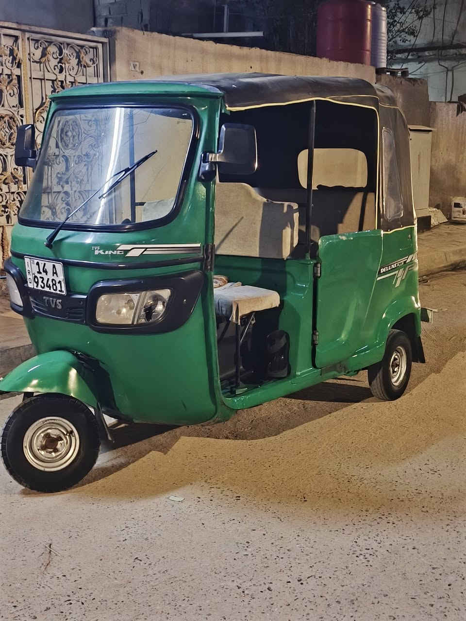تكتك 22 رقم وسنويه محرك مفتوح سعر 6300بيه مجال لشراي بصره حيانيه ***********
