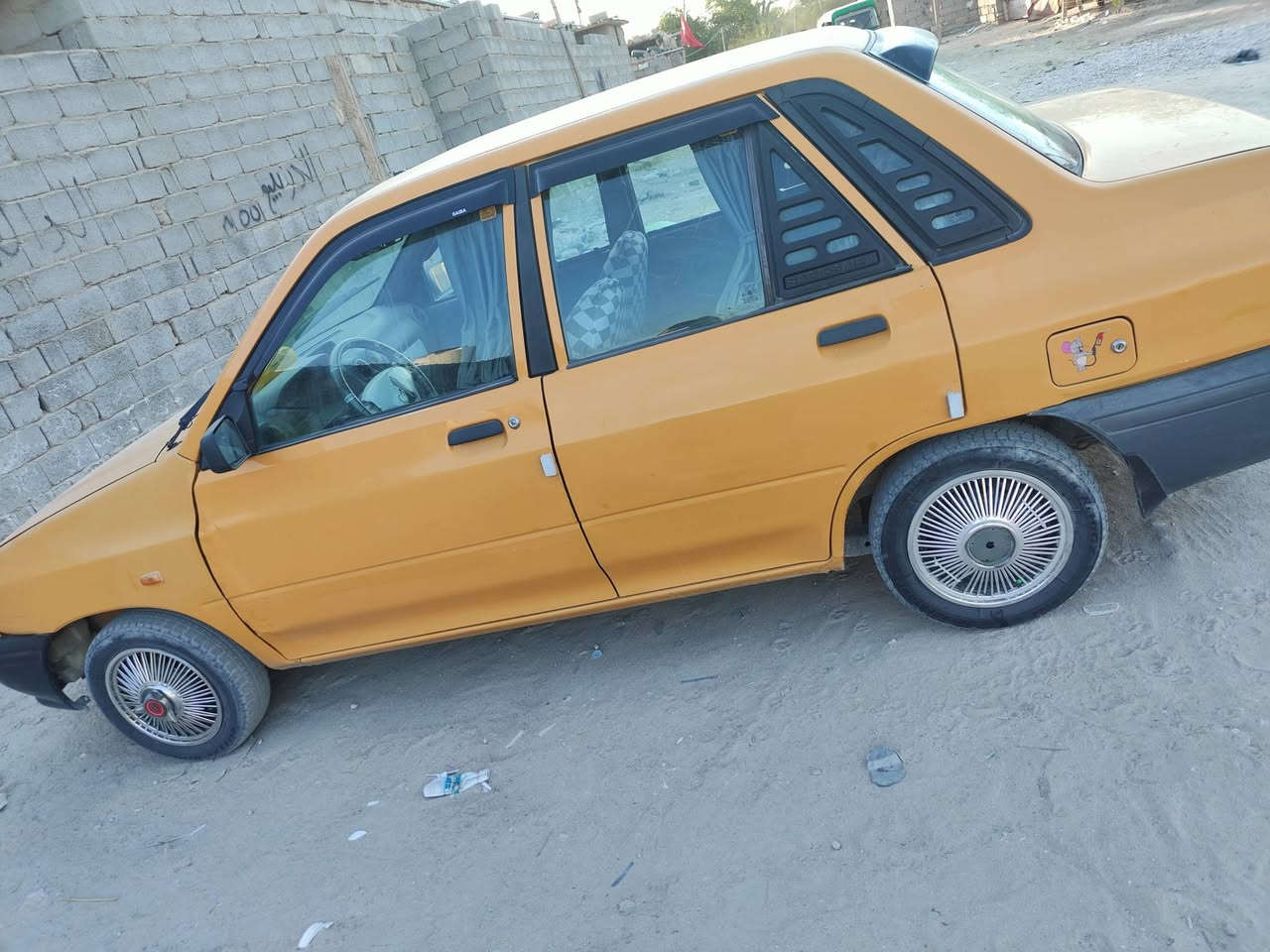 سلام عليكم سايبه 14 سياره قبل يومين مبدل حداديتهه وتبريد شغال ثلج سياره فقد بيهه خيط بخار ضعيف اذا داريهه بلدهن حته سنتين تمشيك وجاهزه  ابيع اقصاد معه المقدمه 15ورقه ***********
