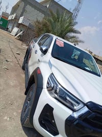 سياره فور ويل مال جناي موديل ٢٤ اللون صدفي َماشيه ٧٤ الف وقابله للزياد...