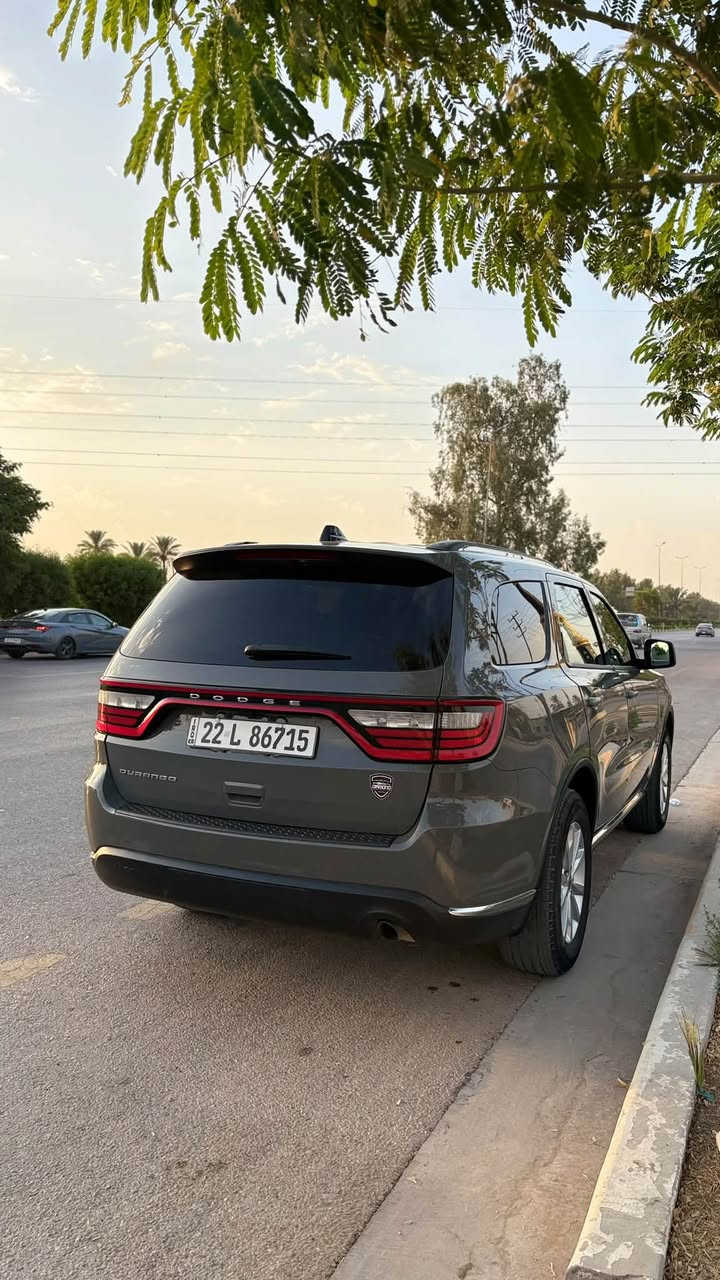 السلام عليكم
دوج دورنكو 2023  رقم اربيل بأسمي 
فئة السيارة SXT ✅

حجم المحرك  V6(3.6L)
اللون أسمنتي

حادث السياره مبين بلصور ضرر خفيف جدا بدون دواخل

گير طيارة 8 سرعات

كشن احمر بلادي
تشغيل عن بعد 
مثبت سرعة
رادار امامي وخلفي
نقطة عمياء

كشنات تدفئة
سترين تدفئة

مواصفات خير من الله
السياره كامله من كلشي

مكان السارة كربلاء
***********
***********
