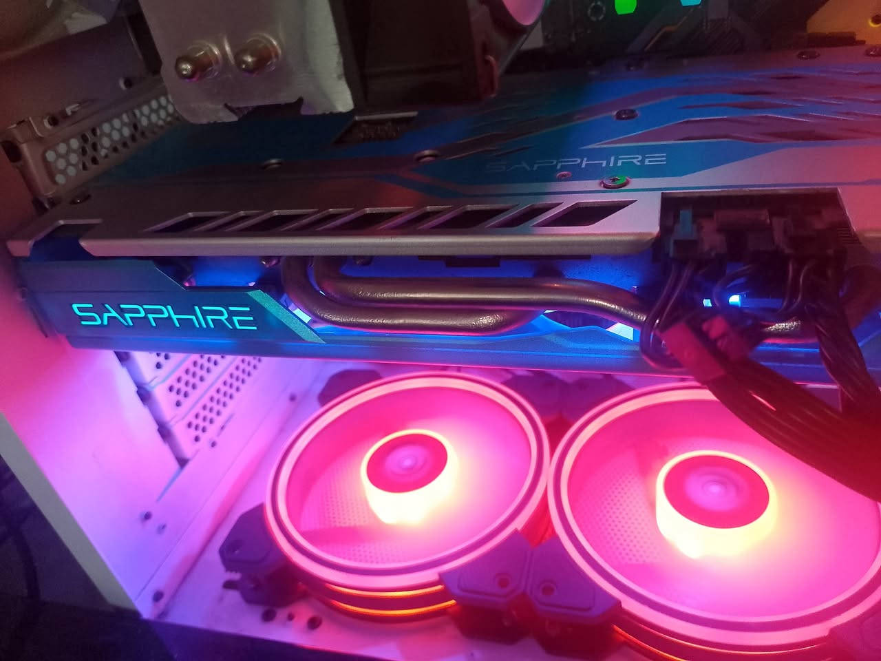 السلام عليكم
كارت شاشه للبيع 
Rx580 8g
كارت نيترو ما مفتوح على وضع شركه 
السعر 110 الف 
التواصل خاص او على الرقم***********
مكاني بغداد الزعفرانيه
ما عندي توصيل
