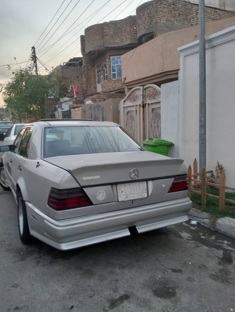 سلام عليكم مارسدس دب 90كير مكينه على بلاد او مكفولات قواعد دبل مكفولات تخم تاير جديد رقم بغداد تحويل مباشر الرقم ***********
