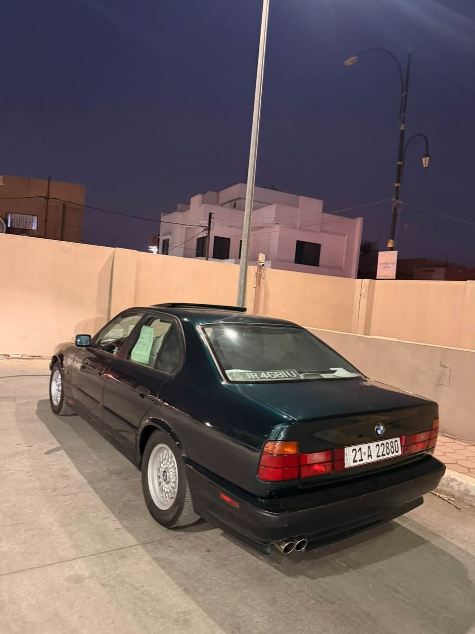 بي إم 525 • موديل ١٩٩٢ • لوحة دولي