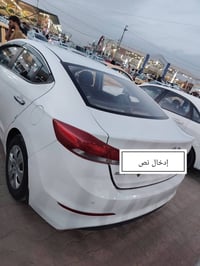 النترا • محرك 2000 • رقم إنكليزي