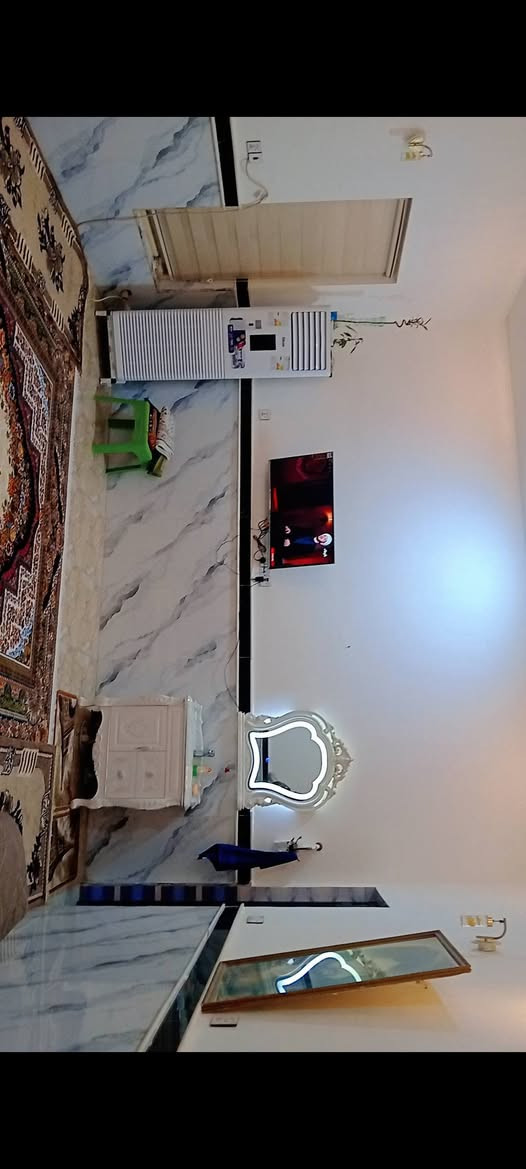 يا الله دار للبيع ركن 250 م حي صحفين على شارع 50 واجهت البيت 20 متر ركن المدرسة الابتدائية باقر العلوم محلات تجارية 2 غرفه نوم صاله كبيره ستقبال ومطبخ حمام 2 منور2 حديقة 2 كراج للستفسار على رقم واستاب ***********
