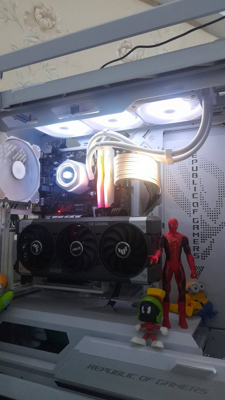 سلام عليكم شباب سيت اب
للبيع 
مواصفات👇🏻
كيس ASUS ROG Hyperion GR701.

AMD Ryzen.7 5700x...CPU

5060.8VRM  TUF Gaming.3vanGPU

 B550k.GIGABYTE...M.b

3600.16G.T.FOCE..RAM

M.2_1T

مبرد مائي Cooler Master MasterLiquid
 
بور .براند.FSP.850W

الملحقات👇🏻
ميز قياس 180.عرض متر 
ستاند كرت شاشه من Cooler Master
اناره ستريمر.من Lian Li
شاشه 75h
ستاند شاشه 360درجه
سماعه من RAZER.
جوستك.8BitDo
ساعه مكتبيه 
ماوس من.ATTRCK SHRK.X11.واير ليس
ماوس باد براند Redragon
وساده راحه اليد لون ابيض 
كيبورد .FUN60
يوبي اس .1k.اونلاين.FARBER
يوبي اس اضافي.1500.FANTOM.اوفلاين
  كرسي Gaming   
رقمي 👇🏻لل استفسار
***********🗣السعر 2.300
