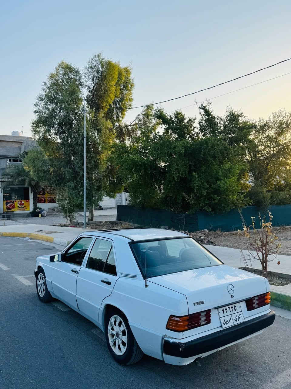 مارسیدز E190
مۆدێل 1990
گێڕ و مەکینە بیلاد چوار پستۆن
بە شەرتی گێڕ و مەکینە نایفرۆشم 
ڕەقەم و سەنەوی ساڵێکە بەسەرچوە بەناو خۆمانەوەیە
سعری 40 گەڵا و معامەلە 
سەیارەکە لە کەلارە 
موشتەری نیت تەلەفۆن مەکە. 
*********** كالار, السليمانية
