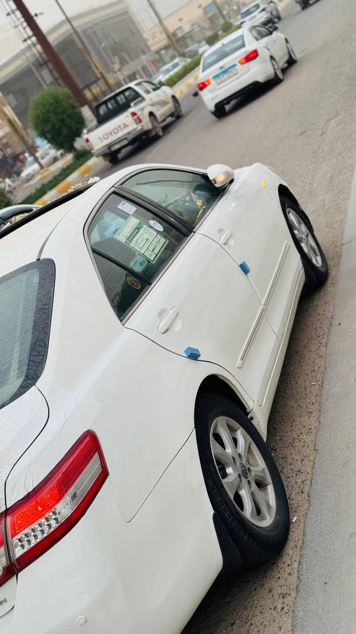 كامري GLX • ٢٠٠٩ • بدون صبغ