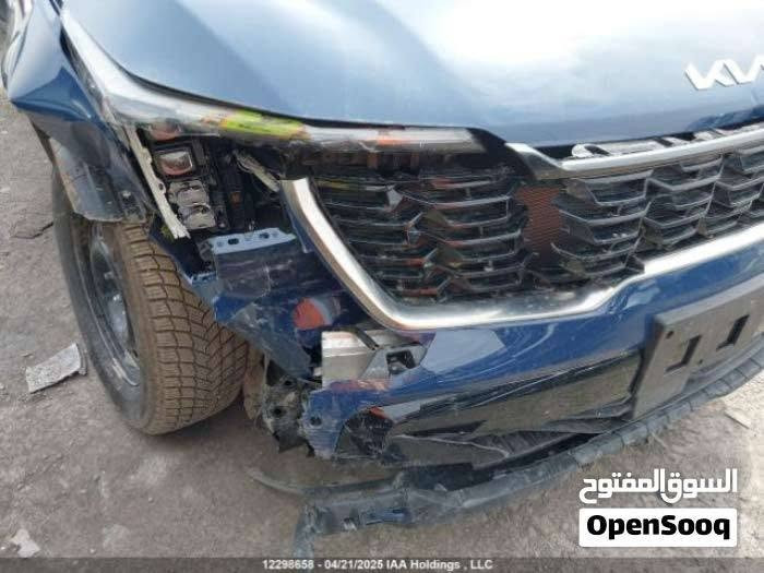 سورنتو كندي 25 زيرو
استيراد شخصي
محرك 2.5 تيربو
7 راكب
ماشية 8.500 كيلو قابل للزيادة
كشنات جلد تدفئة تبريد
الخلفية منفصل
دشبول لمس
قطعتين تبريد
صندوق كهرباء
كشن السايق كهرباء 
الحادث مرفق بالصور صبغ جاملغ ايمن ودعامية 
وبارد قليل ببالبنيد والباب الايمن الامامي والخلفي
السعر250 ورقة وماكو هيج سعر بس لأن مستعجل على بيعتها وبالعافية على الياخذها
مكاني بغداد حي العدل
***********
