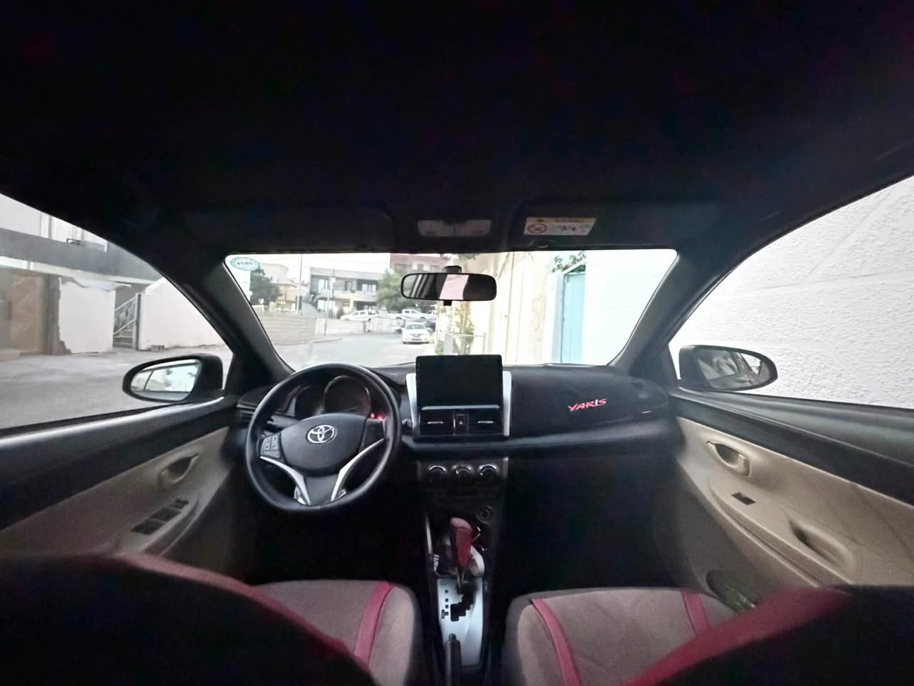 Yaris 2017
Beboyax
***********
