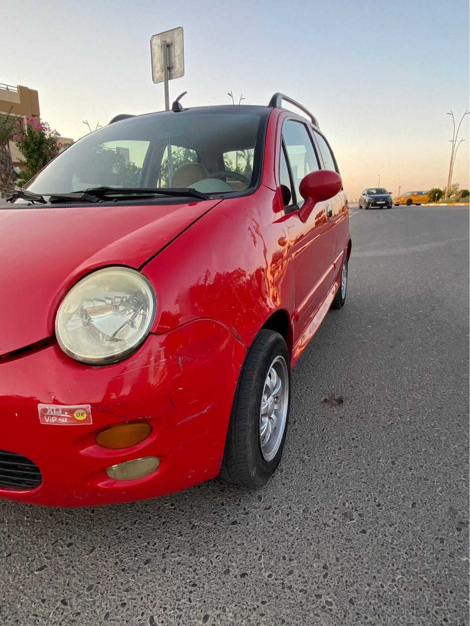 كيو كيو ٢٠١٢
كير اوتماتيك سيارة نظيفة مال داخل 
محرك كير تبريد بالشرط 
سيارة نظيفة 
دسكات بنزات جديد
باتري جديد 
سلف جديد 
كهربائيات كلها شغلة
دوشمة جديد 
دواخلها حلوة ونظيفة 
رقم بغداد تحويل او وكالة صاحبها في كركوك 
شراي اتصل 
*********** كركوك, العراق

