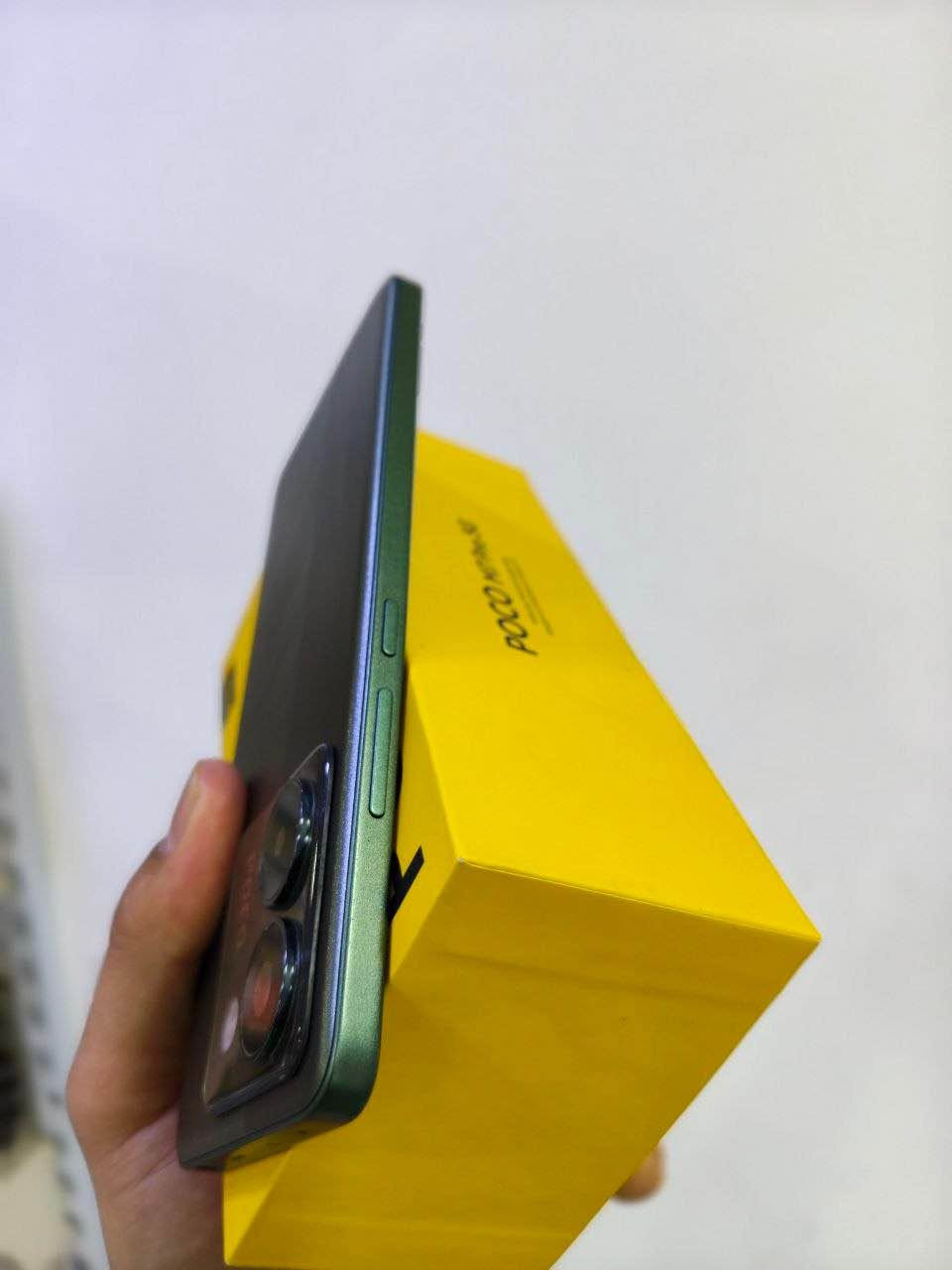 السلام عليكم للبيع POCO M7pro 5G جهاز نضيف كامل ملحقاته الاصليه مكفول ولك ضمان فحص بالجهاز ذاكره 256 عشوائية 24 جهاز قوي بالمواصفات السعر 280 ألف مكاني البصرة *********** البصرة, العراق
