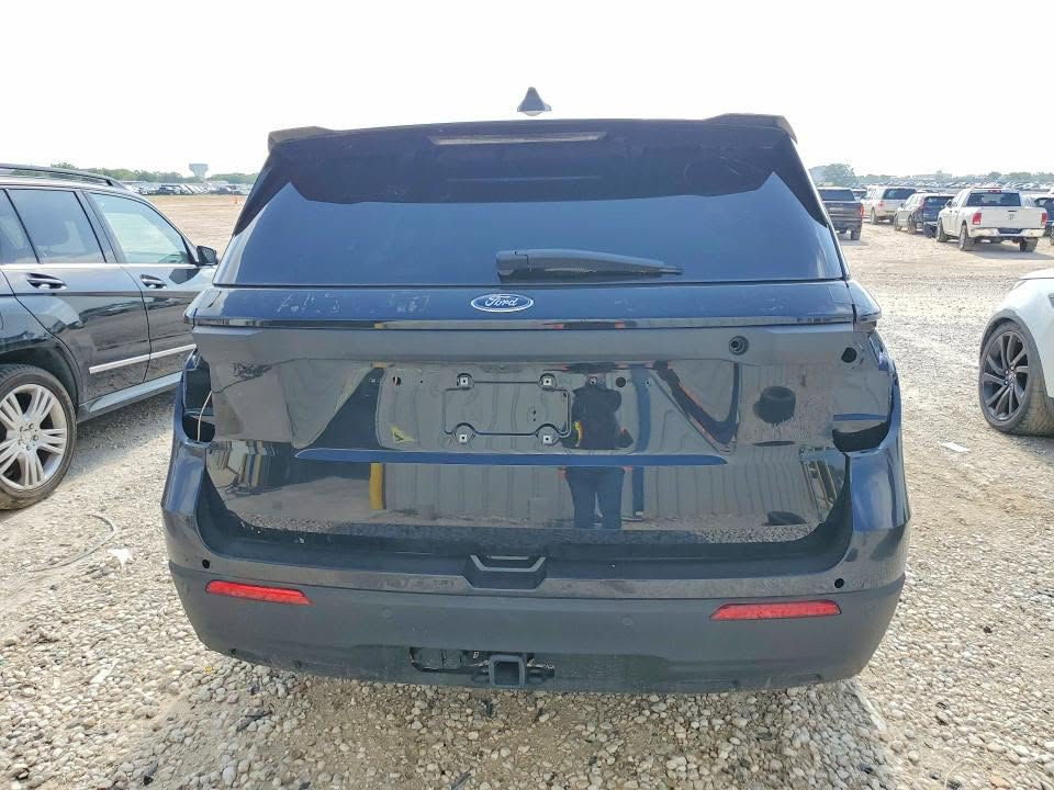 2025 FORD EXPLORER POLICE INTERCEPTOR 
السعر بيع مباشر من المزاد   :  47  $
تاريخ المزاد  :    2026/9/24
الحادث  :  موضح بالصور
حالة السيارة  :السيارة  لا تعمل 
 ((  مكان السيارة في امريكا   ))
بإمكان ادخال السيارة على كتاب شهداء
((  يكون حساب الجمارك و الضريبة على مبلغ الفاتورة للسيارة  ))
مدة النقل من امريكا الى العراق 60   يوم  (( يتعهد المكتب بفترة النقل ))
للشراء الحضور الى المكتب في العنوان المذكر بالأسفل مع جلب عربون 
مكتب همام كريدي لمزادات السيارات  
شراء و نقل السيارات من امريكا للعراق
العنوان  /  بابل - حله - شارع الجمعية
اهلا وسهلا بيكم من الساعة ٣ الى الساعة ١٠ مساءاً
***********
واتس اب
https://wa.me/message/BEZOHX2I6NQDD1
 
 
#مزاد #كوبارت #iaai #وارد #امريكي #عقبة #ميناء #بيع #شراء  #استيراد #نقل #الحره #تخليص #تعقيب #كيا #هونداي #الزرقاء #الاردن #بلسايد #تولورايد #النترا

نص مكتوب في الصور:
- 61928066X
- 61928066