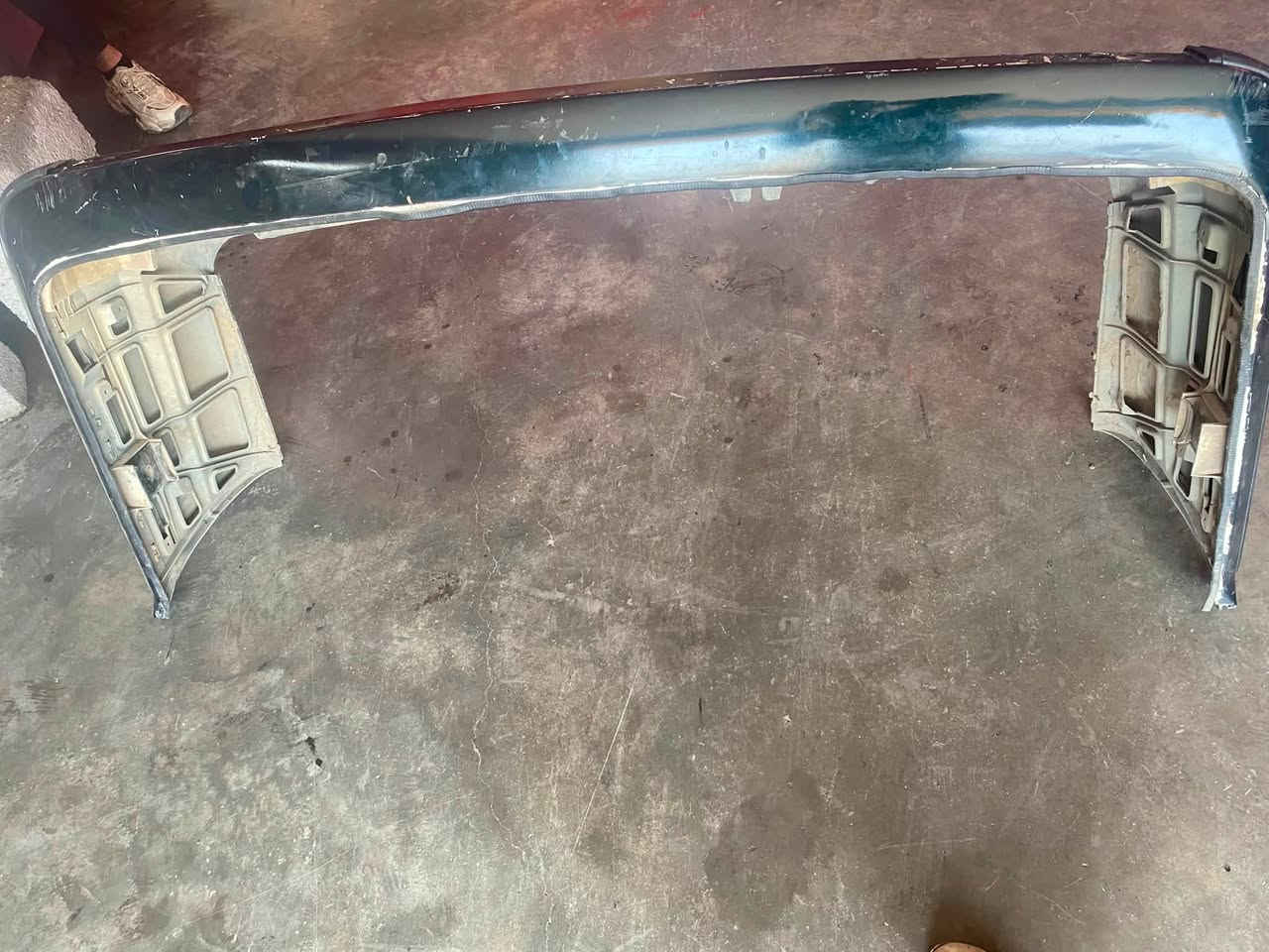 دعاميه خلفيه ٥٠٠ نضيفه بدون كسر اصليه شركه للبيع دهوك صناعا الوكا السعر ١٠٠ الف
‏***********
