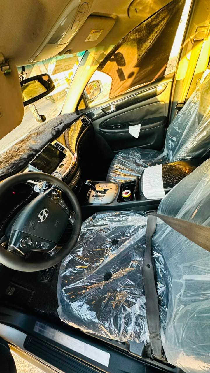 جنسسز موديل 13 
وارد امريكي حادثها جاملغ وباب نفسهم مصلحات ومصبوغات وبنيد مبدل اثر جراد نفس اللون 
رقم بغداد هزه وسنويه جدد 
سونارها موجود بلمنشور
جاهزه من كلشي السياره ما بيها اي نقص تخم تاير حداده امامي خلفي تبريد 
محرك كير كفاله مكينه هسه مشدودلها صار شهر
مكانها ميسان السعر110 وبيها مجال
*********** عمارة, ميسان

نص مكتوب في الصور:
- @souwfe