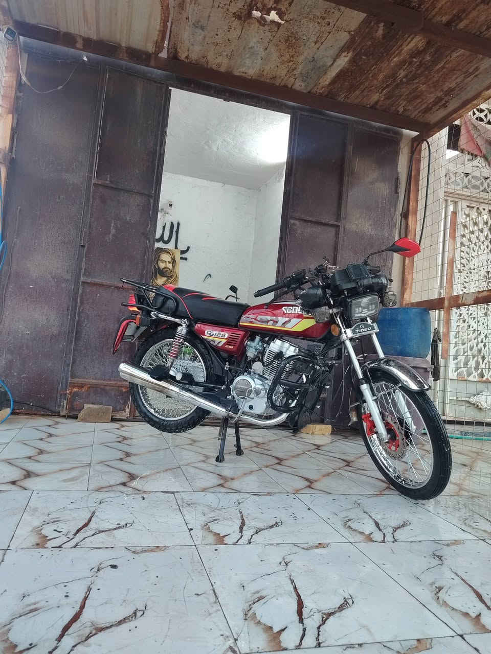 تايجر 125 • SGN • سوق الشيوخ