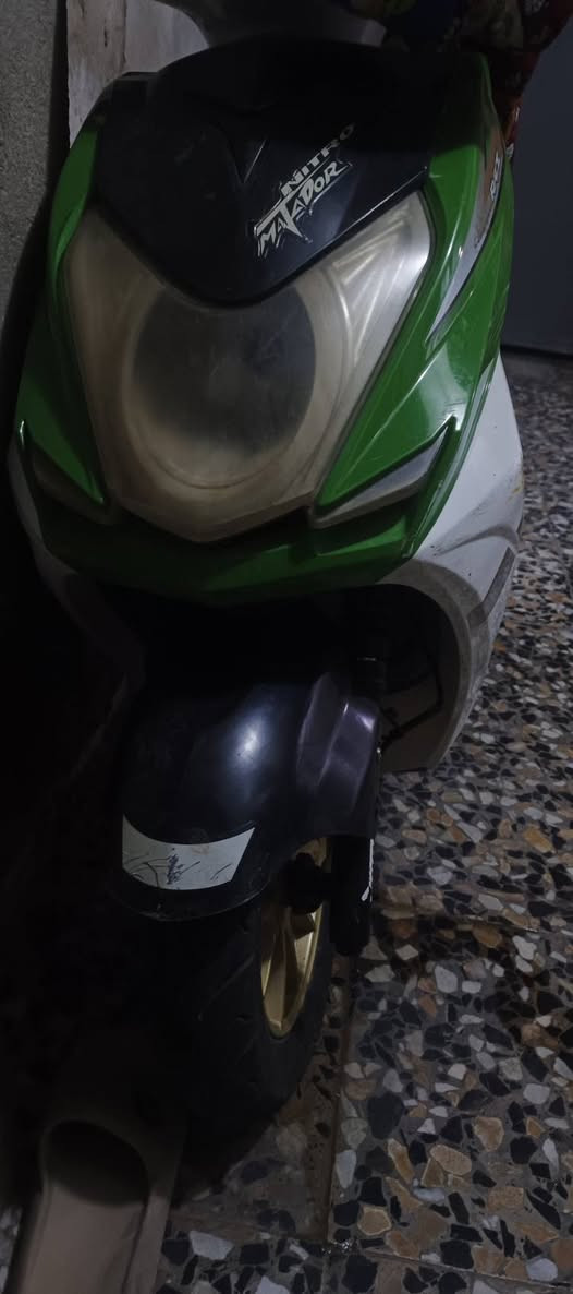 للبيع.. دراجه مال بيت باتري جديد نكره سلف بس بكلايت مابيها السعر.... ٢٠٠ وبيها مجال مو شراي لاتراسل ***********

