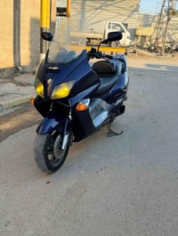 للبيع محتاج سعر ب ٣٠٠ 07713232104