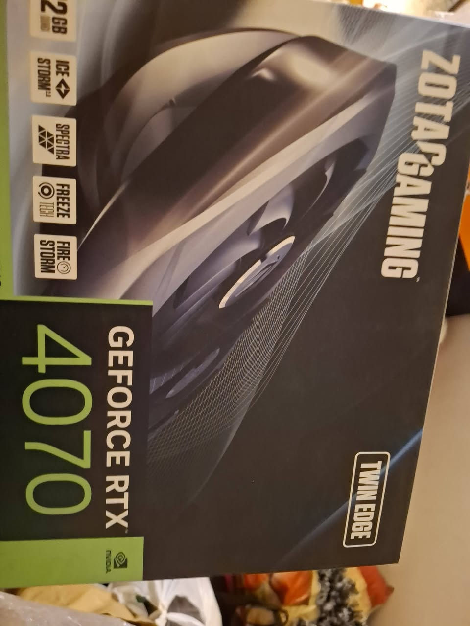 المواصفات:
المعالج: Intel Core i7-12700 12th Gen 
كرت الشاشة: ZOTAC GAMING RTX 4070 12GB Twin Edge
الرام: 32GB DDR4 3600MHz T-Force Delta RGB 16x2
التخزين: SSD NVMe 1TB + HDD 500GB
النظام: Windows 11 Pro مفعل

الاضافات:
1. كيبورد Redragon ميكانيكي
2. UPS online 2000VA لحماية الكهرباء
3. شاشة 17 

ملاحظات:
الجهاز مستعمل قليل جدا ونظيف 100% 
كل القطع بالكراتين والضمان موجود
يشغل كل الالعاب على 2K 144fps و 4K مرتاح
مثالي للمونتاج والبث والبرمجة

السعر: 1,800,000 دينار عراقي وقابل للتفاوض البسيط للشراي
المكان: بغداد - الامين الثانية
***********
الفحص موجود 100% قبل الشراء
