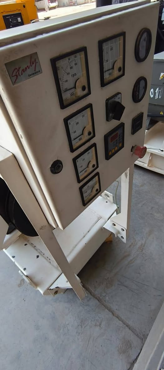 سلام عليكم مولد بيركنز 150 KVA نضام حماية كامل تشغيل أو إطفاء ذاتي
150KVA
توليد لوري سومير فرنسي اصلي
زورنا في موقعنا ديالى بعقوبة الصناعة الثانية مقابيل نهاية حي المعلمين
للاستفسار الاتصال على الأرقام التالية
***********
***********
من الله التوفيق
