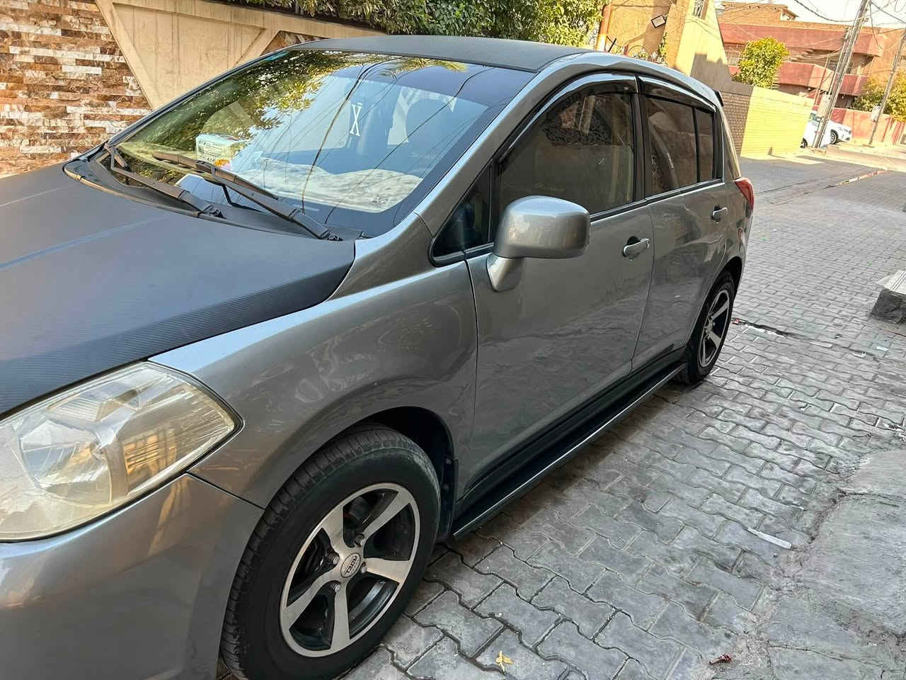 سلام عليكم حبايب فرسا للبيع موديل ٢٠٠٩ ماشيه ١٠٩ سياره جديده ببهه رشات صبغ أبيع احزام وسياره خير من الله وع أيدي سستمتهه ع أيدي من أربيل شارع ٦٠  حتى عده مشتري الهه بسمي هزه جديده مصارلي شهر من حولتهه سعر ٧٠ وبيهه مجال ***********
