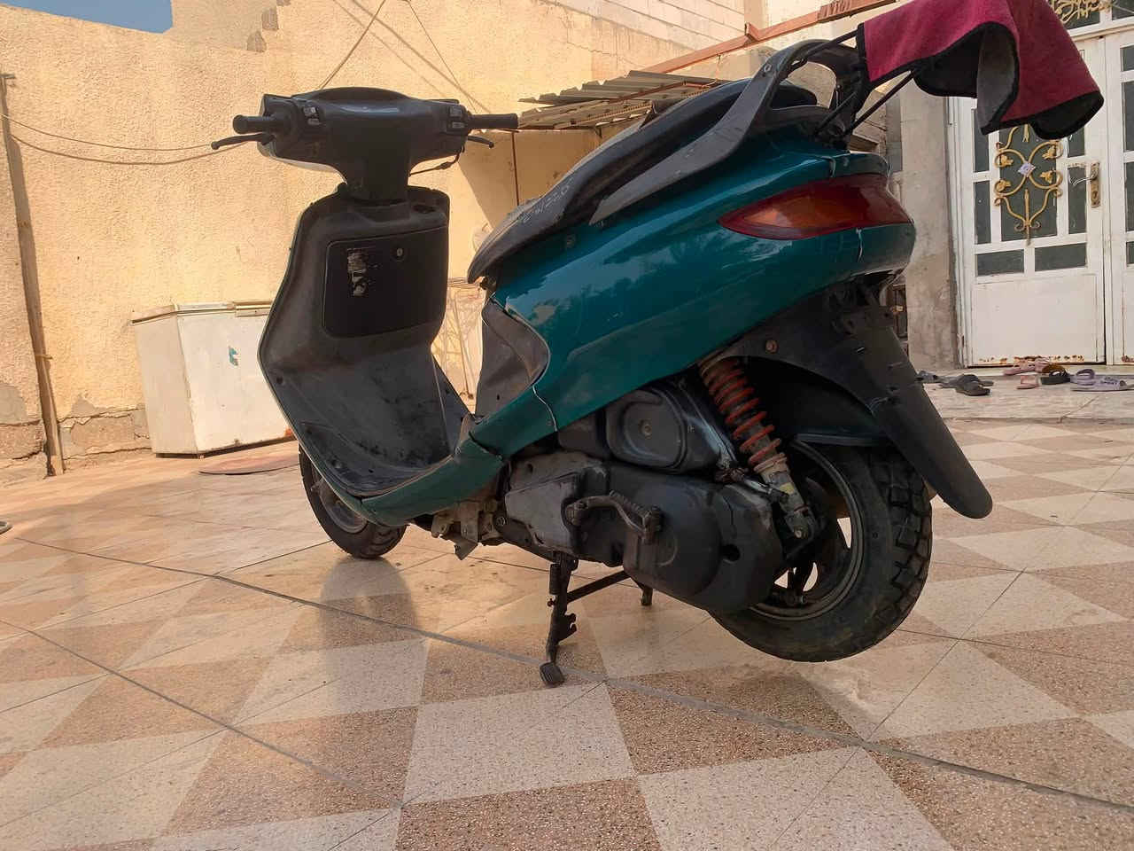السلام عليكم دراجه فراشه للبيع نظيفه وشغاله مبدل بيها فقط ولفات تجي وتشوفها لما تقتنع مكان نجف ابو صخير قرب الساقي السعر ٣٧٠ وبيها مجال للشراي الاتصال عالرقم ***********
