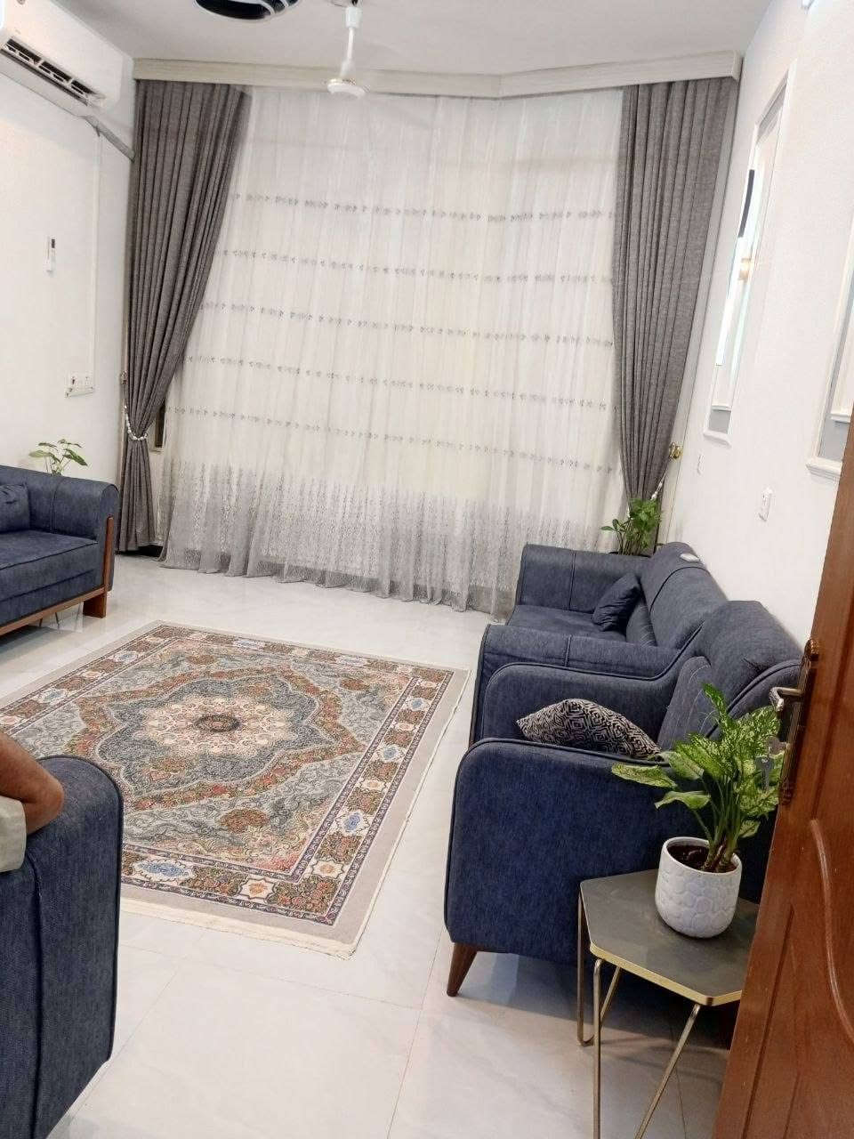 السلام عليكم
بيت للبيع مطلوب أسكان مساحة البيت 150 متر وجه ٧ ونص نزال 20 البيت مكون من غرفتين نوم + سويت وصالة ومطبخ واستقبال وكراج مكان البيت  المحمودية البحث والتطوير البيت جاهز اي نقص مابي البيت  السعر 75... وبي مجال قليل الإسكان 48 مليون باقي السعر من غير الإسكان للاستفسار الاتصال على الارقام أو واتساب ***********////// *********** بسمي شرط التحويل بيهن واتساب
