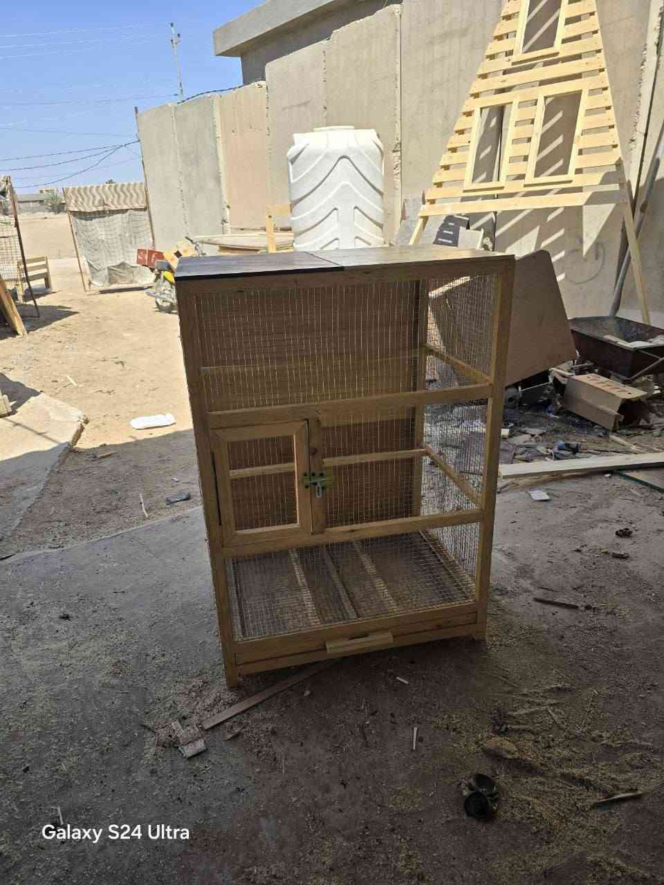 الجزء الثاني من اعمال ابو شمس الفتلاوي  
 يعمل جميع الأقفاس والحظانات والبقاليات والعاب الحدائق المنزلية   وبأنسب الأسعار رقم وات ساب *********** المكان بابل خلف مزار العلوية شريفة بنت الحسن عليها السلام
