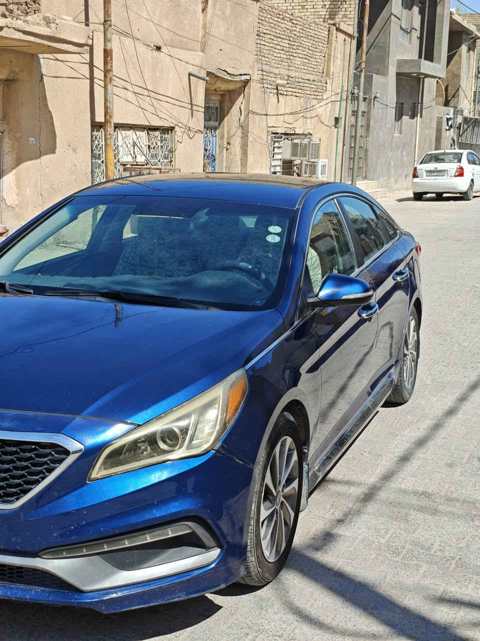 السلام عليكم للبيع سوناتا 2016 وارد امريكي بيها قطعتين والسونار بالصور الفئه سبورت السعر 118 وبي مجال ***********
