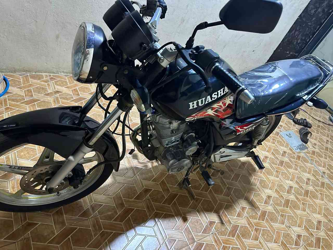 هيوشه موديل ١٧ دراجة نظيفه
كامله مابيها أي نقص بس السلف بكطع يعني مرات يشغل ومرات لا بيها أوراق كمرك مال مزاد رايدها ب٥٥٠ وبيها مجال بسيط للأستفسار ***********
غير متواجد ع الفيس فقط واتساب
