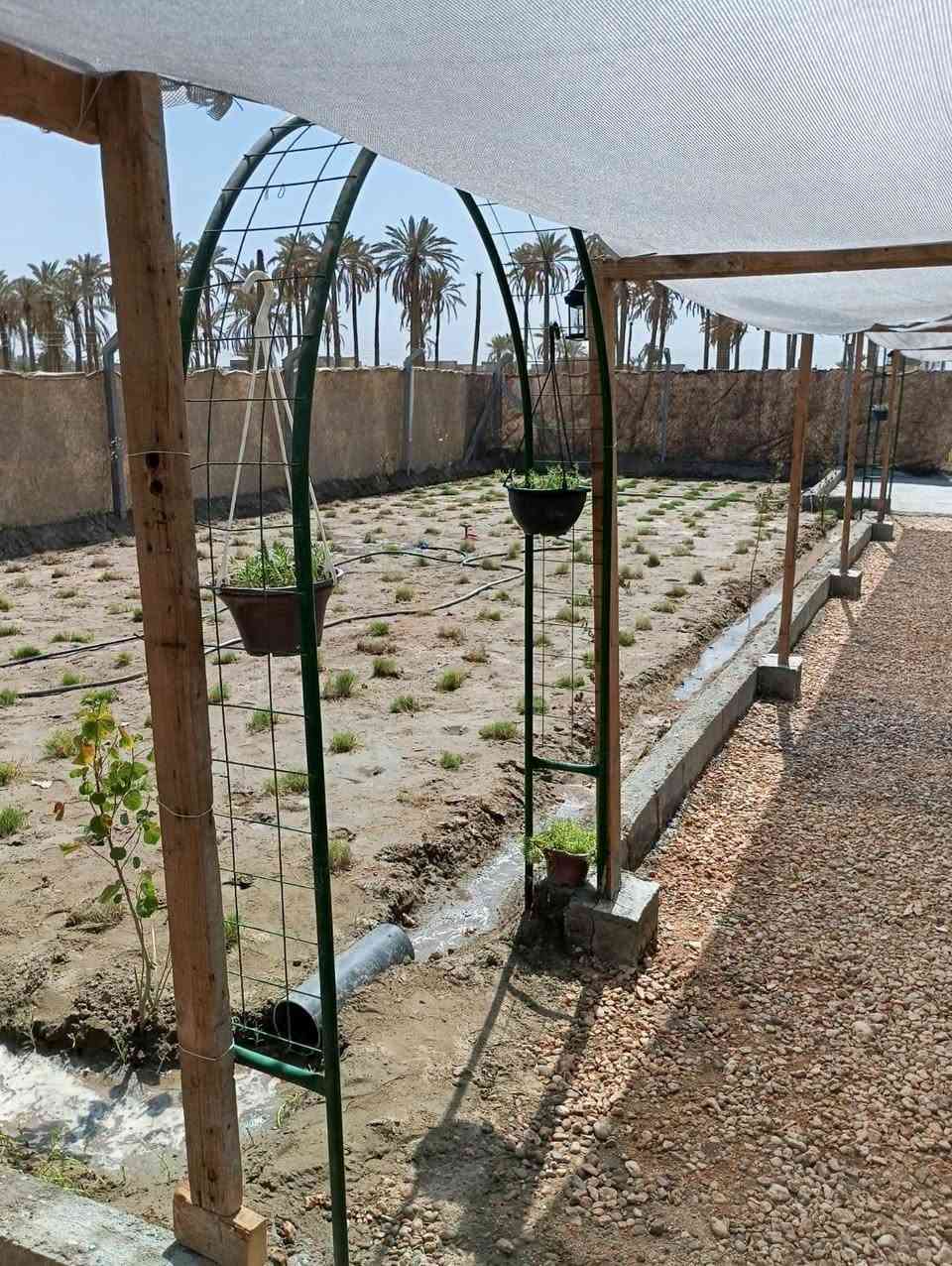 يالله قطعه للبيع بالبكرلي نقابة المعلمين  القطعه عبارع عن شالي مرتب مكان سياحي او متنفس طابو زراعي سند 25 مساحتها 200 متر باسم الشخص نفسه 
القطعه مرتبينها ومسويها كلش مرتبه ومزروعه اشجار وبيها ماء اساله وطاقه شمسيه وبيها صحيات ومكان شوي الاسماك 
مرتبه وحلووه 
السعر 20 وبيها مجال
لليرغب بالشراء او عرض عقاره للبيع او الايجار مراجعة مكتب عقارات حسين المعموري الكائن في البكرلي 
او الاتصال على الرقم *********** او واتساب
