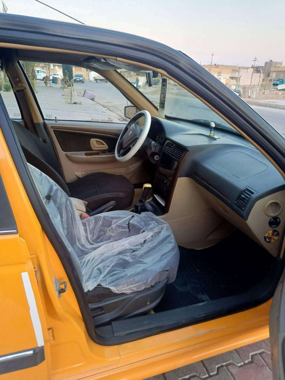 للبيع بيجو بارص 2020 مكينه مفتوحه و بارد بسيط شبر باب السايق و خشم البنيد الباقي كفاله تبريد كير كفاله كهربائيات شغاله جاهزه من كل النواحي مكان كوت الشراي يتصل ***********
