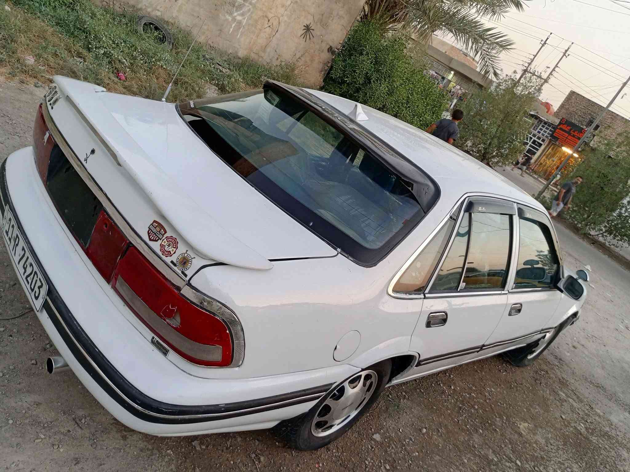 السلام وعليكم
دايو برنس موديل1994
الون ابيض ..... 
رقم بغداد بسمي الدولي . مشروع
سنويه لل ٢٩وطني  ... تحويل ثاني يوم
تبريد شغال كنبريسر بي صوت 
كير وتماتيك...  
محرك مفتوح .....
كير ومحرك حاويه جدد مكفولات
ماشالله بيه نعومه فول  
ويل كب مجلي لونين 
تخم تاير....... باتري جديد
كهربائيات كله شغاله .... 
مشط ستيرن باور سلف داينمو راديتر كله جديد 
شرط لاضربه ولا طخه ولا كص ولا خياس فقط صبغ  بالفرن تعمير درجة اولى
صدر خلفي أمامي جديد 
غرفتها جديده ...دواخلها جدد بطاين جدد كشنات جدد دشبول جديد كاعيده جلد ارضيه جديده
اسف عل اطاله الشراي يتصل
الهاتف ***********
مكان سيارة بغداد
السعر 38
اتصل ع الرقم فقط
