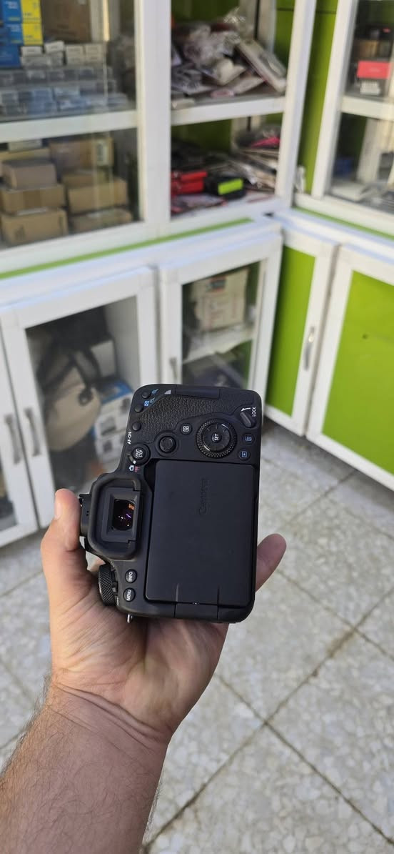 Canon.90D + 18.135
نضافه100‎%‎ كامل ملحقات اصليه حزام شاحنه بطاريه كارتون
شتره 3k✅
سعره مليون و300الف 
مكاني بابل ***********
