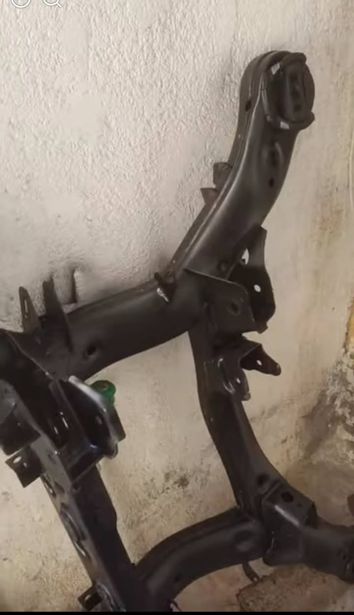 سلام عليكم شباب غراض صدرخلفي حاويه مال  جيب كراند شيروكي عربانه خلفيه وفلنجات وهاوزن كامل هوه وبوربرنه وستداته رباط خلفي كامل  وياهن جوبلس امامي تك
تواصل ***********
