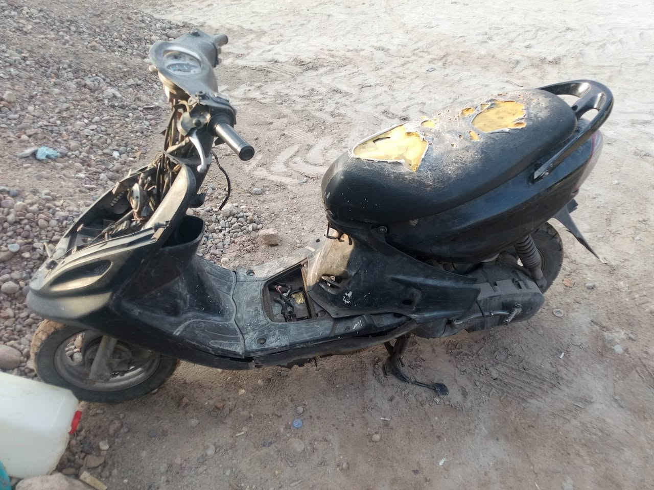 ماكس عدلة • طفت • حديد