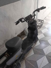دراجة شحن للبيع شغال كلشي فقط يحتاح طائر واحده فقط 07518096568