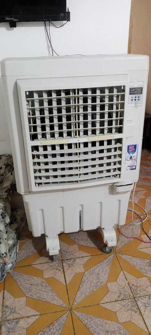 مبرده نضيفه جدا السعر 100
رافع قدره لجهاز واحد 40 ورافع قدره للبيت يتحمل 2 سبلت السعر 125 المكان الطشاش 

***********
