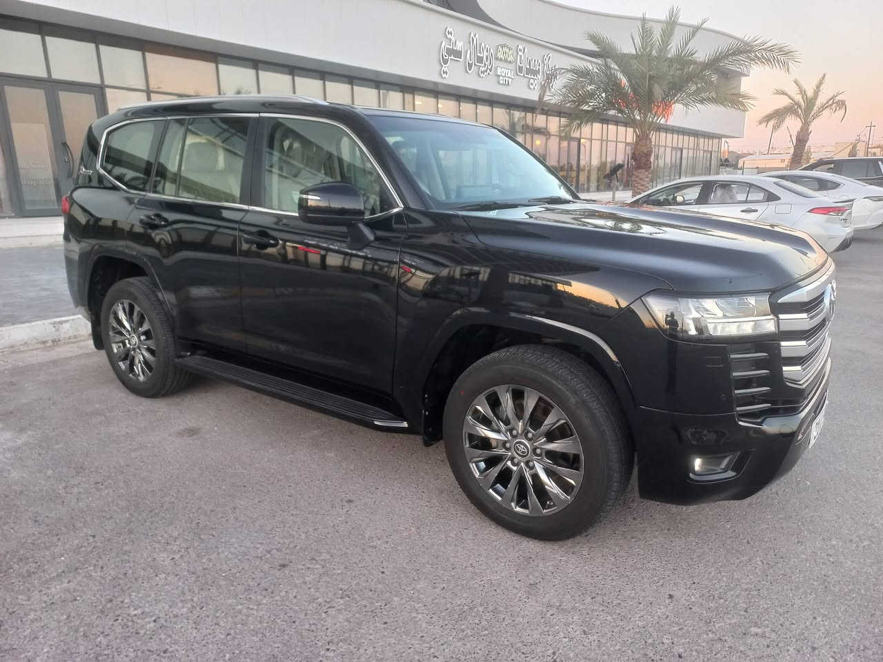 لاندكروز ٢٠٢٢ رقم سليمانية شركة ساز توون تيربو فول مواصفات مكفولة كفالة عامة من صبغ والتبديل وبارد سيارة جديدة على وضع الشركة ماشية ٥٣ الف كيلو 
كشنات جلد دبل كشن كهرباء تدفئة وتبريد بالكشنات ثلاث شاشات تطبيق وباقي المواصفات معروفة 
السعر٦٤٥ $

***********
