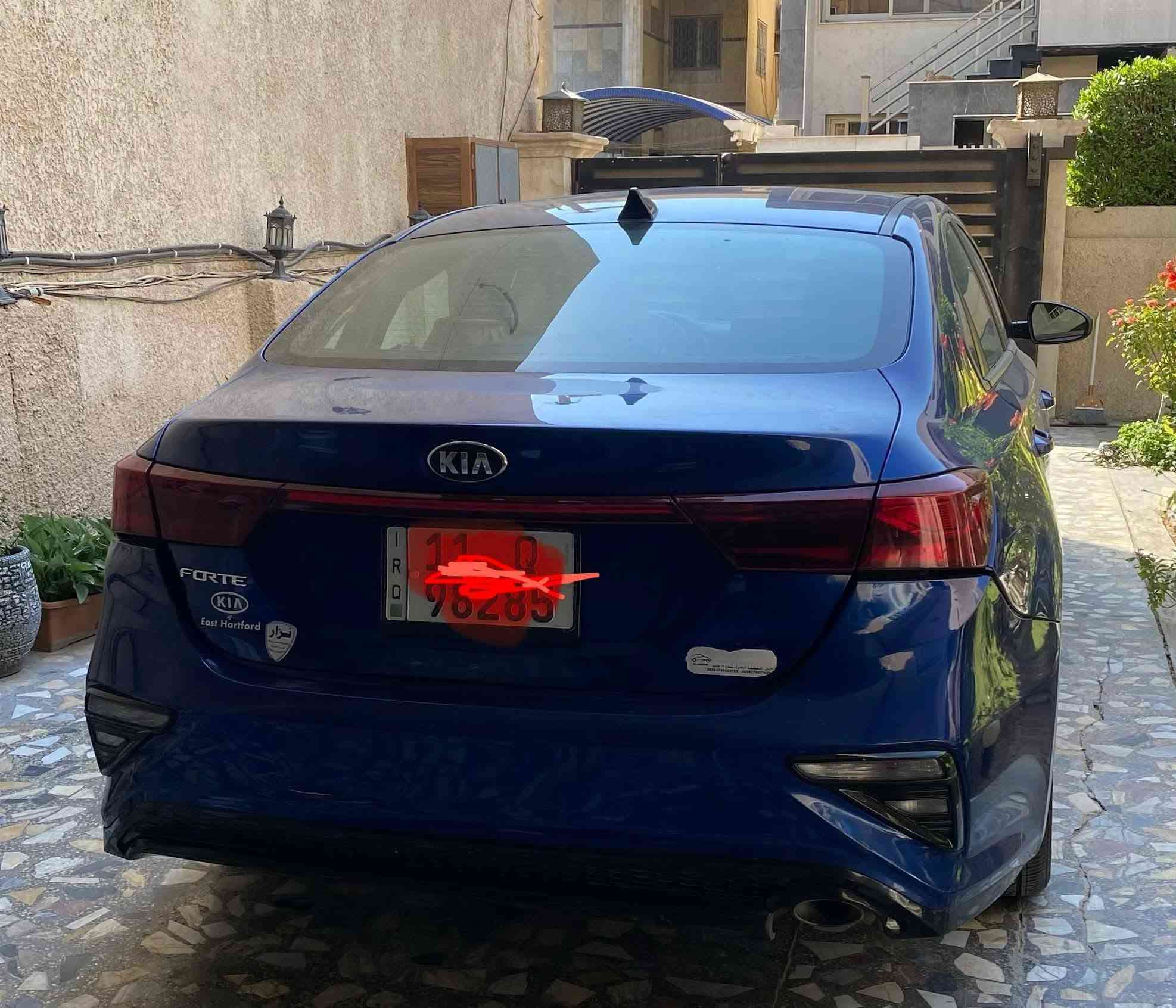 سلام عليكم كيا فورتي موديل 20  رقم بغداد مواصقات عادية مكينة 2000 كير cvt  بدنة وراديترات برغي مامفتوح بيه لحد الاني على مي الشركة ماملعوب بيه اني مستوردها على ايدي بيه تصليح تقريبا نص الجاملخ الايسر الامامي وشوية من البنيد الحادث ماواصل لشواصي ولغد وبيه شوية تعديل وصبغ باب الايمن الامامي مصلح ومصبوغ باامريكا بيه ايرباك ستيرن وكشن وبردة جه السايق وبيه ضربه بالعراق بالصندوك جوة الرقم مامصلحة وبيه طخة بالدوسه جوة باب الصدر ممصلحة  رايدها 135 وبيه مجال متواجد بزيونة او الكرادة *********** صور الحادث امريكا مرفقة مع الصور
