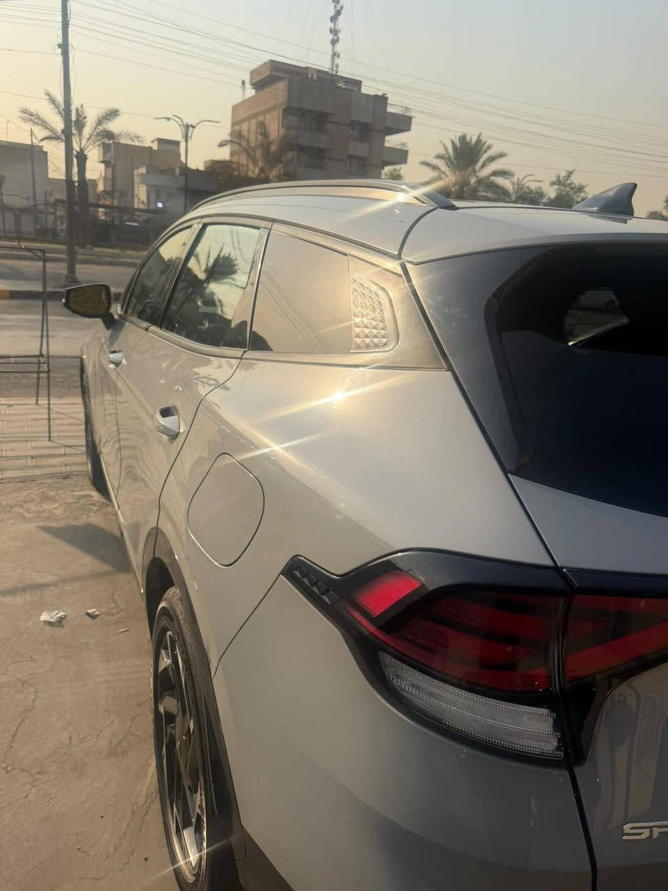 السلام عليكم للبيع كيا سبورتج موديل 2023 فول مواصفات  SX  برستيج ❣️داخل اسود #ماشية 56 الف 
رقم بغداد الجديد بأسمي 

  ✅مواصفات السيارة 

🔹بانوراما
🔹كامرة خلفية دوارة 
🔹رادارات جانبية 
🔹رادار امامي +  خلفي 
🔹بصمة : تشغيل - ابواب - صندوك
🔹صندوك كهرباء ذكي 
🔹شاشة كبيرة  تدعم كاربلاي واندرويد اوتو وفول تحكمات 
🔹كيجات الكترونية متغيرة حسب الوضعيات
🔹انظمة القيادة : سبورت - سمارت - نورمال
🔹كشنات جلد  اسود + كشنات تدفئة + تبريد
🔹كراسي كهرباء فول تحكم مع كشن امامي متحرك عند النزول اوتماتيك
🔹اضواء ترحيب عند الاقتراب مع ترحيب داخلي عند الصعود 🔹او المغادرة
🔹شحن وايرليس
🔹منافذ تايب سي مع 2 في الكشنات ومنفذ يو اس بي 
🔹ومنفذ جداحة
🔹هاند بريك بصمة
🔹اوتو هولد
🔹نظام سياقه ذاتيه وتوقف ذاتي
🔹كامرة دوارة 
🔹تحديد مسار ذكي
🔹خزن ميموري لوضعيه الكشن
🔹نقطة عمياء
🔹كروز سرعة
🔹شاشه تبريد لمس
🔹سستم صوت هارمن كاردن
🔹اناره داخليه LED لمس
🔹خزن كشن سائق ميموري وضعيتان
🔹ويل كب حجم 18 وحساس اطارات
🔹اشاير بالمري
🔹تشغيل عن بعد
🔹شاشة لمس متغيرة لتحكم الميديا او لتبريد
🔹فول تحكمات ستيرن
🔹حساسات خلفية + حساسات امامية
🔹لد نهاري 
🔹لايتات زنون عالي ناصي 
🔹مانع انزلاق

حادث السيارة  : جاملغ وبنيد ودعامية 
مكانها بغداد 
السعر  
180💸 

رقم الموبايل : *********** ***********
