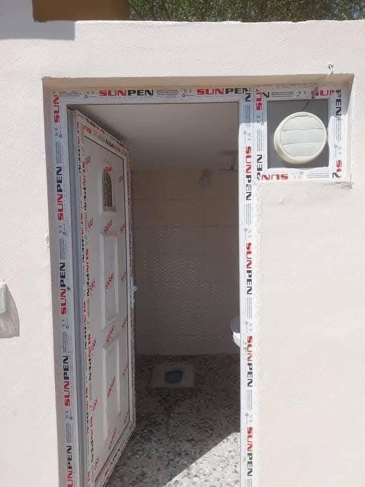 السلام عليكم يوجد دار طابو للبيع في الزعفرانية يتكون من طابقين الطابق الاول صاله كبيره وغرفتين وحمامات ثلاثه وخدمات وصاله في الطابق الثاني البناء كونكريت مسلح المساحة 110متر
العنوان شارع المعهد قرب مدارس الرازي الاهليه للأستفسار *********** ابو حيدر
