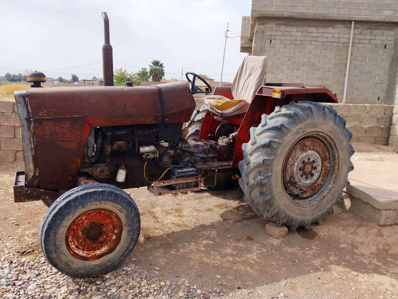 فرگسن ٢٧٥ • انكليزي • رقم وسنوية