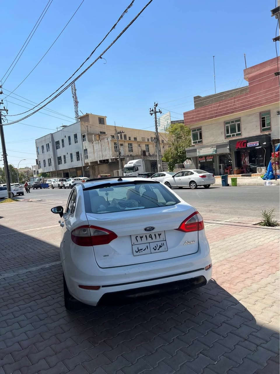 فۆرت فێستا مۆدیل ٢٠١٦ قاپات مواسەفات 
تەعدیل سورعە سلیت کوشین هیتەر ویل گەورە....
سیارەکە ٤ تاییەی نوێ لەسەرە توند و تۆلە گیر و مەکینە و کارەبی و تەقە و رەقی بەشەرت ٢٤٠ هەزار غرەمەی لەسەرە دوای مەعامەلە دەیگەرینەمەوە بۆت نرخی ٧٣ وەرەقەو مەجال
*********** أربيل, العراق
