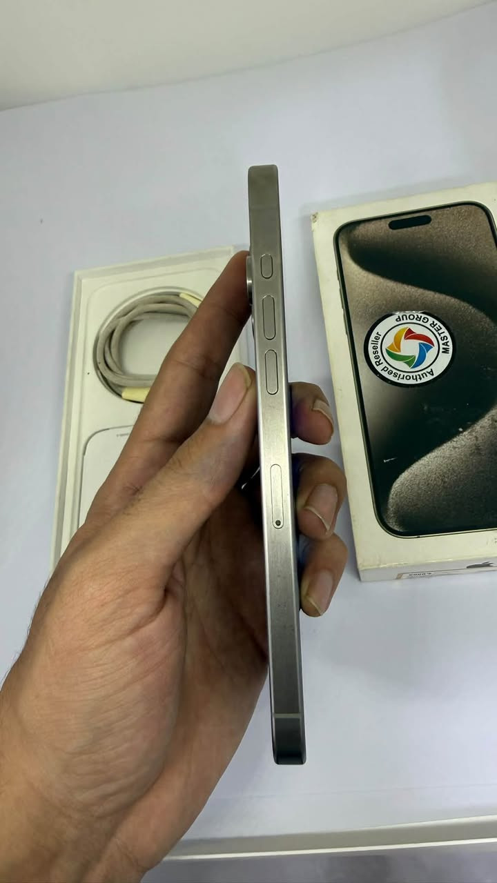 آيفون 15 برو ماكس • ٢٥٦ • بطارية ٩٢٪