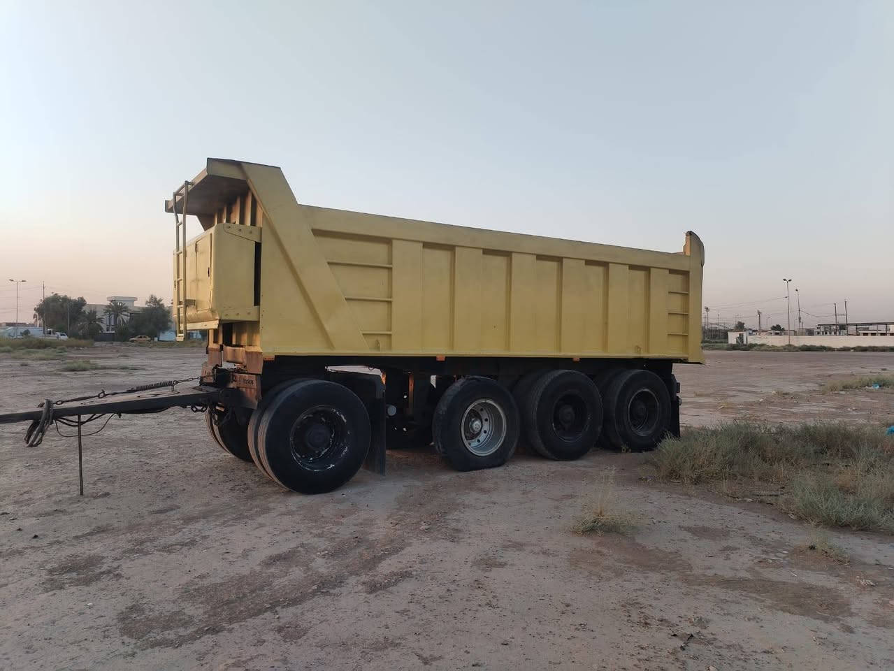 مقطورة • كفالة عامة • للبيع