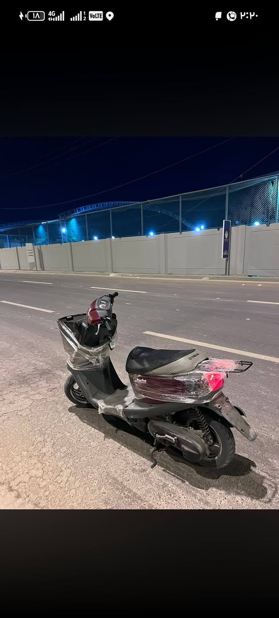 الدراجه نضيفه وحلوه ومكينتها ما ملعوب  بيها ولا مفتوحه اخذتها مال حاويه وهسه كلش متوازي اريد ابيعها الدراجه نضيفه بس هاي للصور اول ما اخذتها هسه بيها كسر بل واقيه والصفاحيه يحتاجلها برغي وغسله ترجع زيرو مكاني كربلاء الحر للتصال ***********
